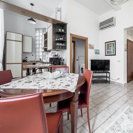 Realkasa Carracci Apartment Bologna Exteriör bild