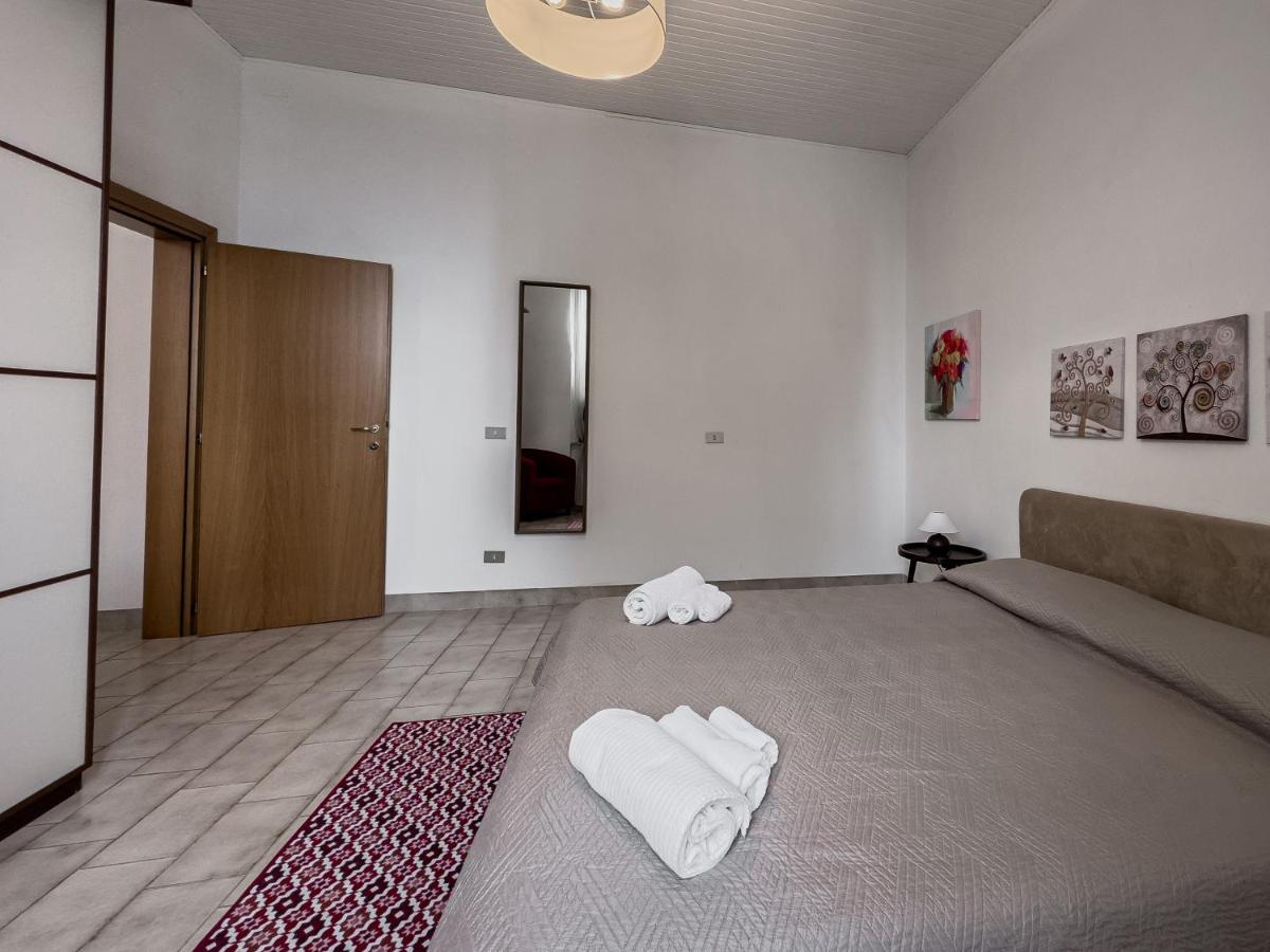 Realkasa Carracci Apartment Bologna Exteriör bild